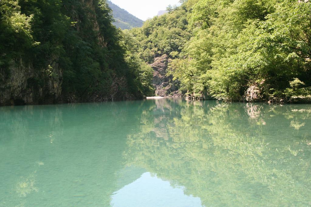 Park Blini Shala River Moll' e Shoshit Exterior photo